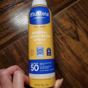 Mustela Mineral Sunscreen Spray for Kids SPF 50 UVA/ UVB Ex 9/2024